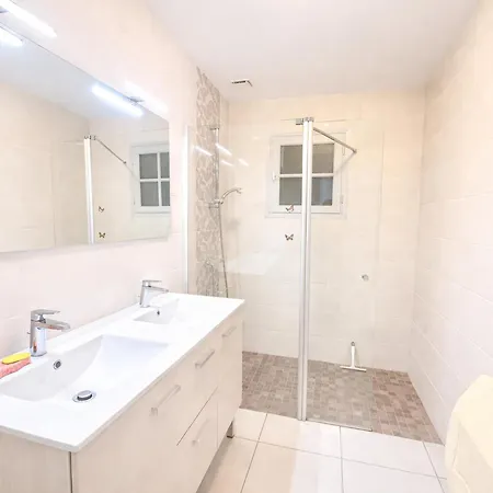 Maison Calme 2 Chambres, Proche Et Commerces, Equipee, Animaux Acceptes, 4 Pers. - Fr-1-777-3 *